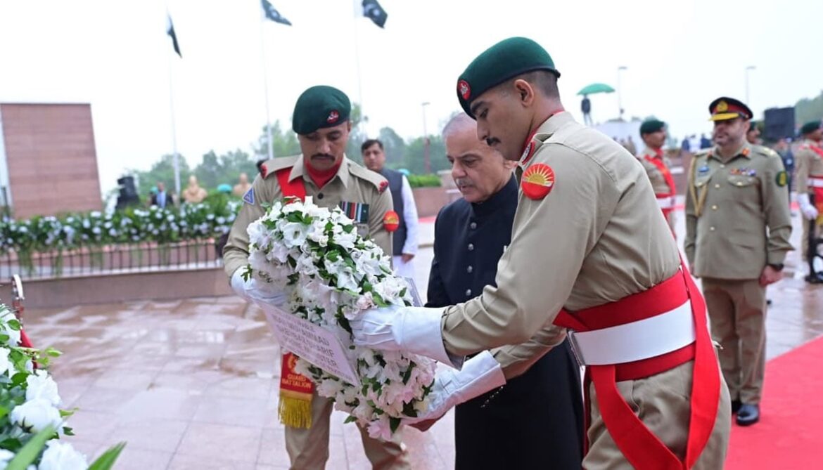 PM Shehbaz Sharif lays a floral wreath at the Pakistan Monument during flag-hoisting ceremony in Islamabad on August 14, 2025. — X@GovtofPakistan