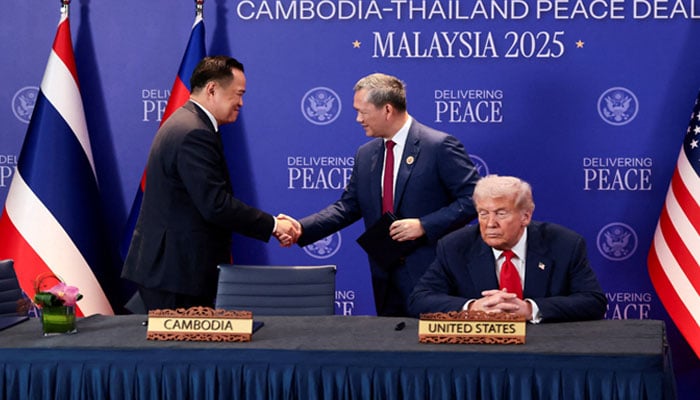 Cambodia, Thailand sign expanded ceasefire alongside truce-broker Trump Thailands Prime Minister Anutin Charnvirakul and Cambodia’s Prime Minister Hun Manet shake hands next to US President Donald Trump, on the day of the signing of a ceasefire deal between Cambodia and Thailand on the sidelines of the 47th Association of Southeast Asian Nations (ASEAN) summit in Kuala Lumpur, Malaysia, October 26, 2025. — Reuters