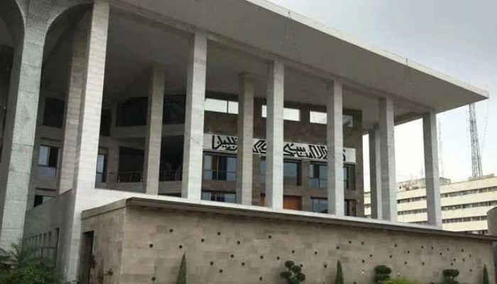 IHC gives police another week to recover missing NCCIA official A general view of Islamabad High Court building in the federal capital. — Geo News/File