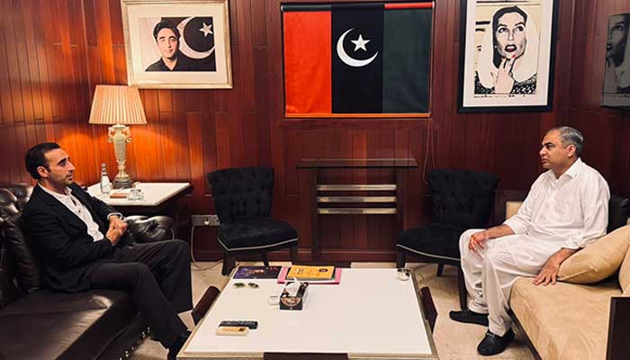 Naqvi, Bilawal call for unity among political parties for Pakistan’s Federal Interior Minister Mohsin Naqvi (right) meets Pakistan Peoples Party Chairman Bilawal Bhutto Zardari at Bilawal House, Karachi, on October 20, 2025. — X/@MediaCellPPP