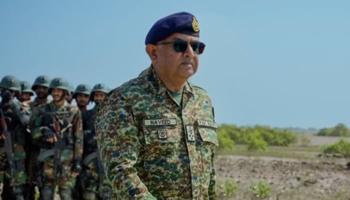 Naval chief affirms Pakistan Navy’s readiness to defend maritime borders Chief of the Naval Staff Admiral Naveed Ashraf during his visit to forward posts in Creeks Area, October 25, 2025. — X/@dgprPaknavy