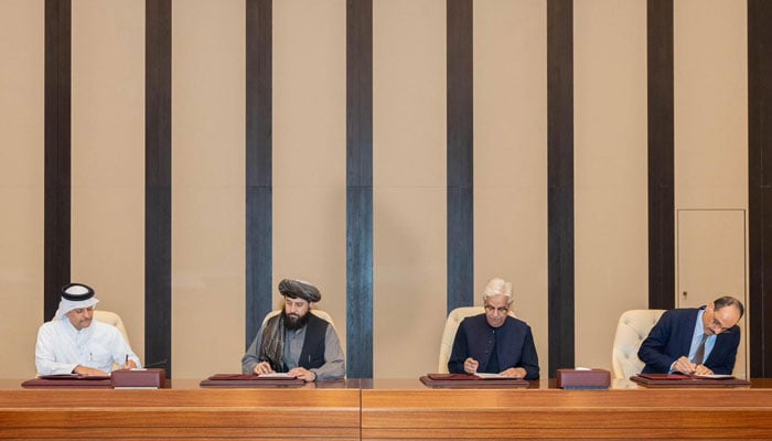 Pakistan, Afghanistan to hold second round of talks in Istanbul Defence Minister Khawaja Asif (centre right) and his Afghan counterpart Mullah Yaqoob (centre left) sign ceasefire agreement between after talks in Doha, Qatar on Sunday, October 19, 2025. — X/@MofaQatar_EN