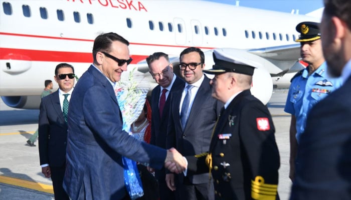 Poland DPM Sikorski in Pakistan on two-day official visit Poland Deputy Prime Minister and Foreign Minister Radoslaw Sikorski arrives in Pakistan on October 23, 2025. — X@ForeignOfficePk