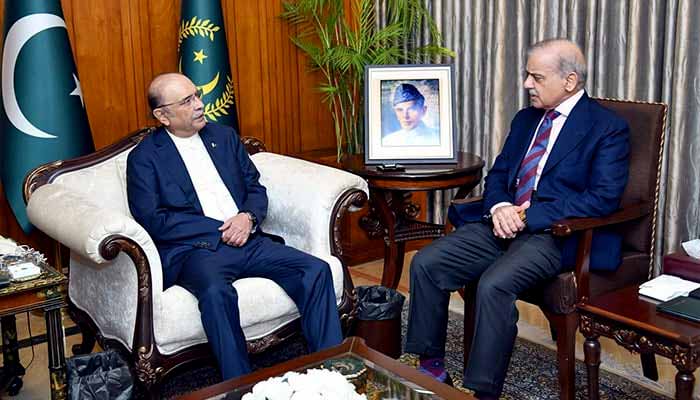 President Zardari takes PM Shehbaz into ‘confidence’ over AJK political PM Shehbaz Sharif calls on President Asif Ali Zardari at Aiwan-e-Sadr on July 15, 2025. — APP