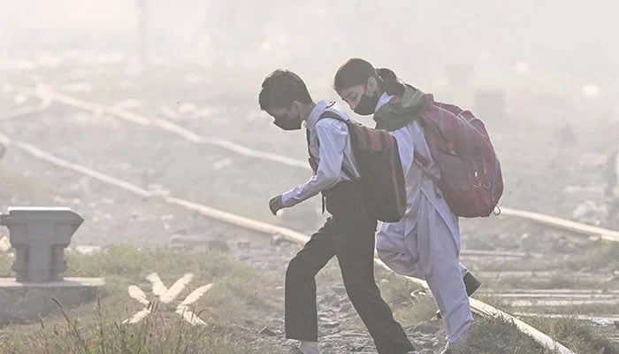 Punjab school tmings revised amid worsening smog Punjab school tmings revised amid worsening smog