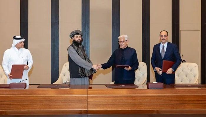 Saudi Arabia welcomes ceasefire between Pakistan, Afghanistan Defence Minister Khawaja Asif shakes hands with his Afghan counterpart Mullah Yaqoob after reaching a ceasefire deal with the Taliban regime in Doha, Qatar, on October 18, 2025. — X@KhawajaMAsif
