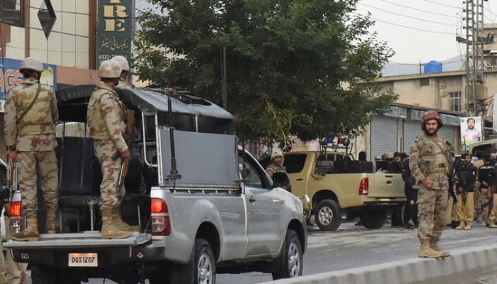 Security forces ‘eliminate’ six terrorists in Dalbandin operation Pakistani paramilitary soldiers stand guard in Quetta, Balochistan. — AFP/File