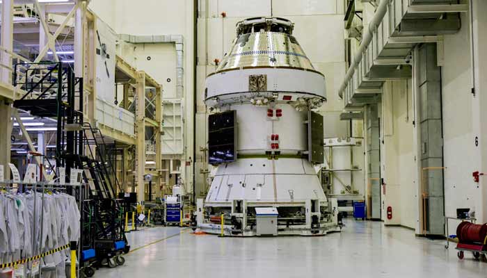 US to seek rival bids for Artemis 3 moon landing he Artemis 2 Orion crew and service modules sit inside the Operations & Checkoput Building during a Nasa media day event at the Kennedy Space Center in Cape Canaveral, Florida, US, March 7, 2025.