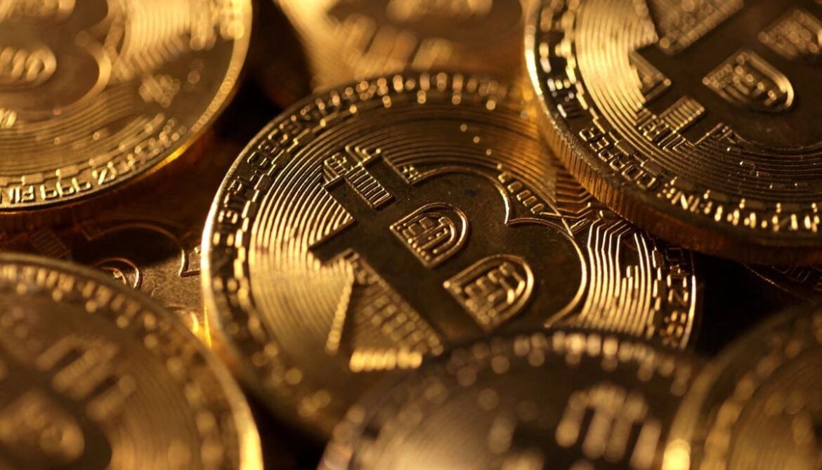 Bitcoin’s 2025 boom could close with first annual drop 