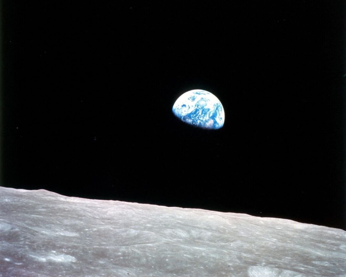 This NASA image obtained on April 22, 2009, Earth Day, shows the Earthrise over the moon made on Christmas Eve, Dec. 24, 1968 from Apollo 8, the first manned mission to the moon, as it entered lunar orbit.PHOTO: AFP