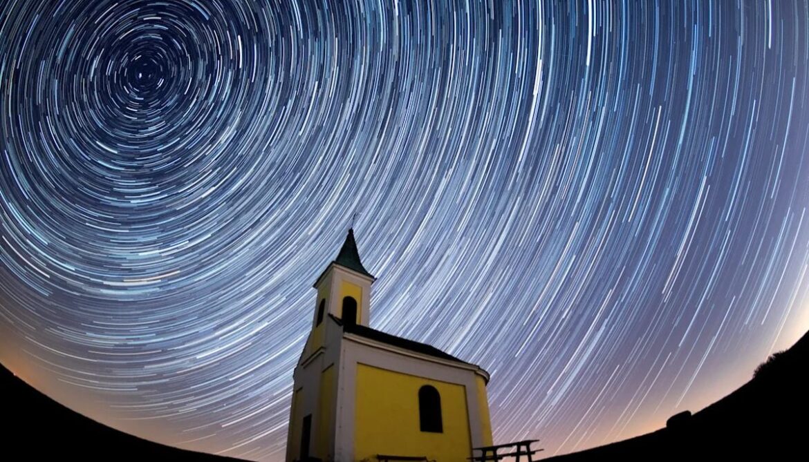 Lyrid meteor shower 2026: Peak dates and best viewing times