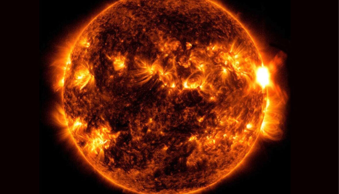 Sun unleashes two colossal X- flares, disrupting radio signals on Earth