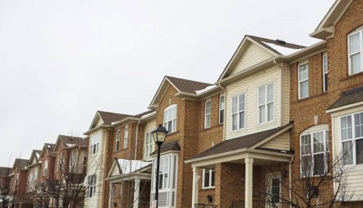 Toronto housing market tightens as GTA home sales climb again in May