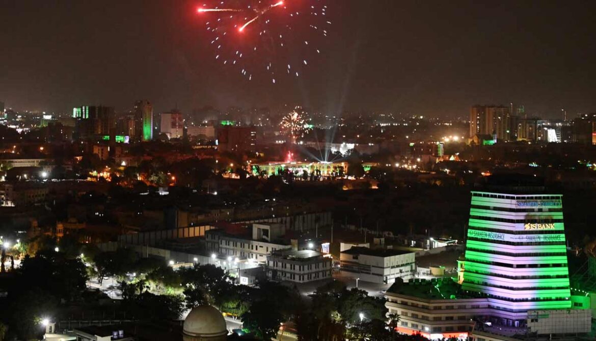 Fireworks explode during celebrations ahead of the Pakistan´s Independence Day, in Karachi, on August 13, 2026.— AFP